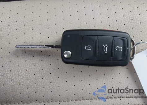 2015 Volkswagen Passat 1.8T Wolfsburg Edition из США, поврежденный, VIN 1VWAT7A36FC007715